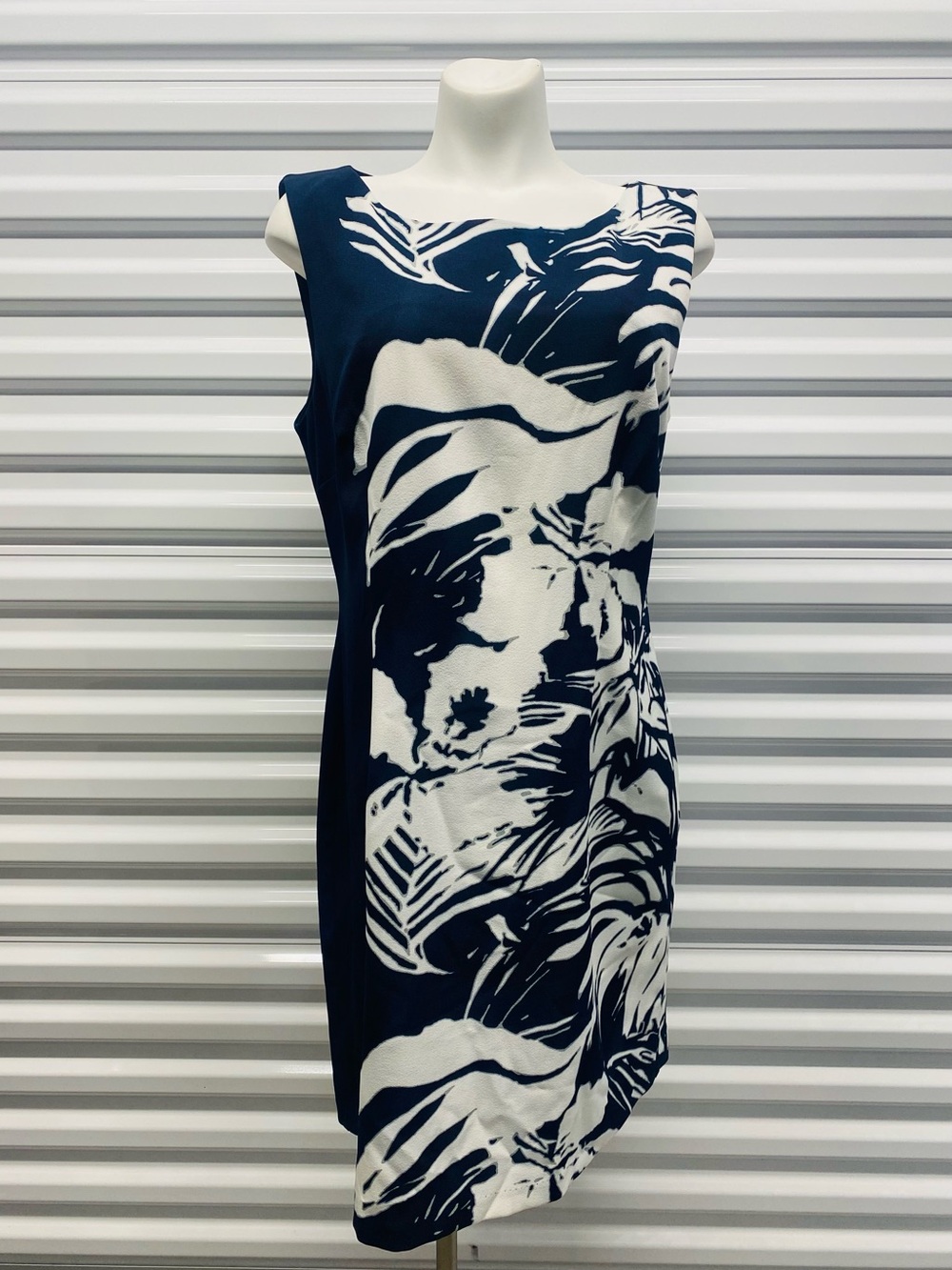 connected apparel Navy and White Floral-Print Sheath Dress
